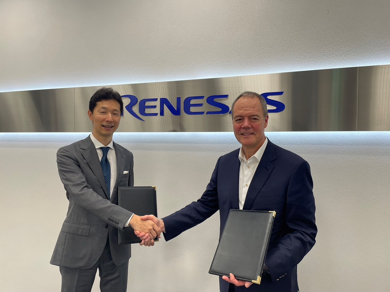 Hidetoshi Shibata, President and CEO of Renesas, and Gregg Lowe, President and CEO of Wolfspeed