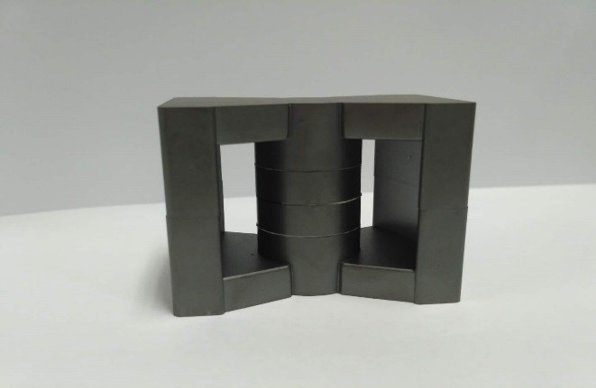 Figure 3: Distributed air gaps at center leg of the transformer.